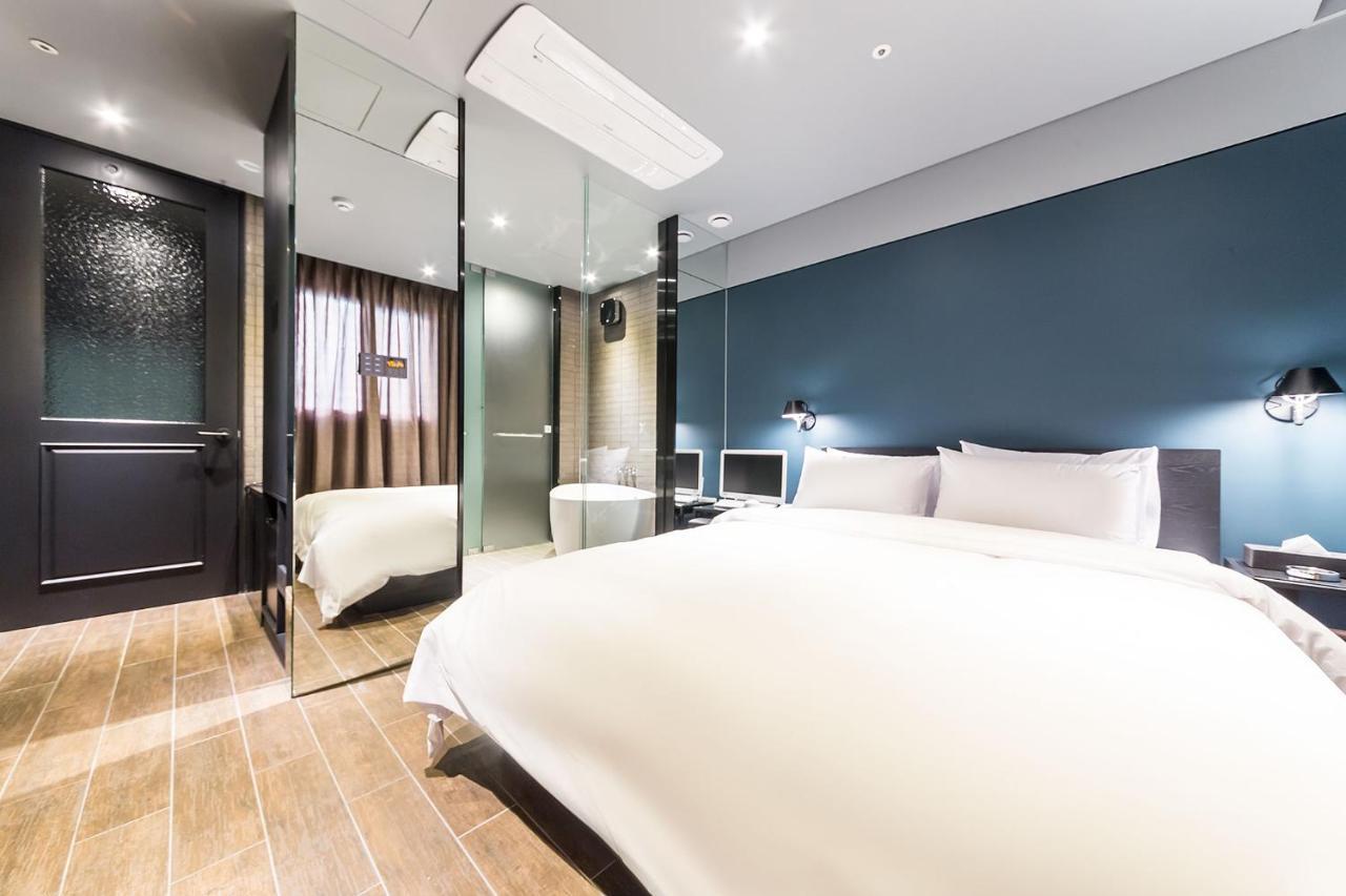 Amare Hotell Suwon Exteriör bild