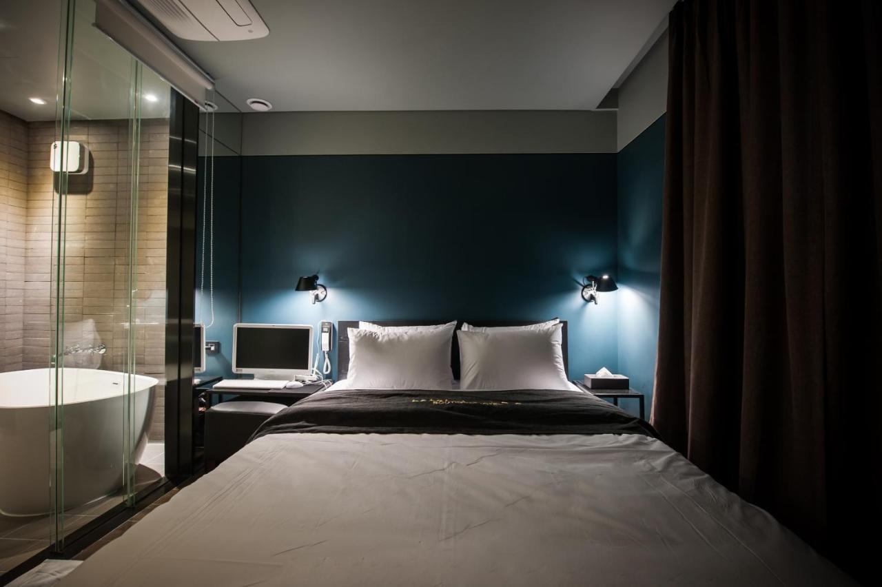 Amare Hotell Suwon Exteriör bild
