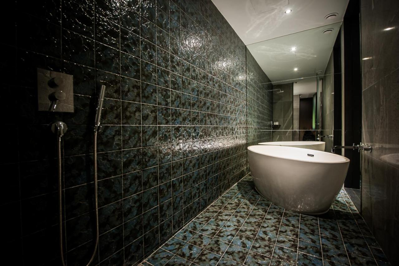 Amare Hotell Suwon Exteriör bild